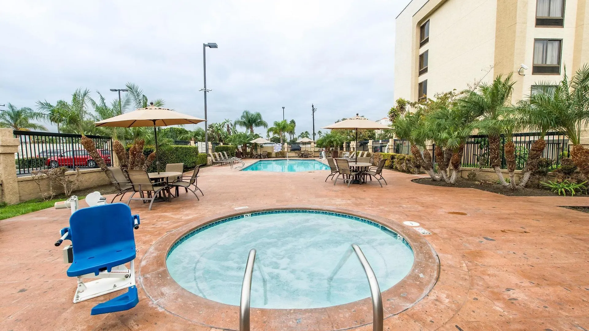 Comfort Inn Anaheim Resort 3*,