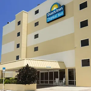 https://days-inn-daytona-oceanfront.thedaytonabeachhotels.com