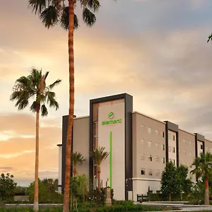 Element Convention Center Hotel